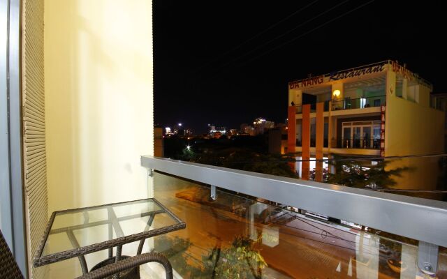 LIS Hotel
