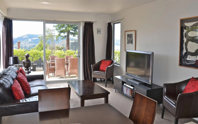 Roslyn Apartments