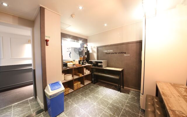 Tongyeong Adios Hotel