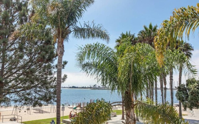 Scenic 4br/3.5ba in PB by Domio