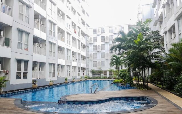 Cozy Studio Apartment at Tamansari Skylounge near Soetta Airport