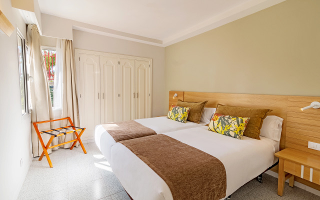 Hotel LIVVO Koala Garden