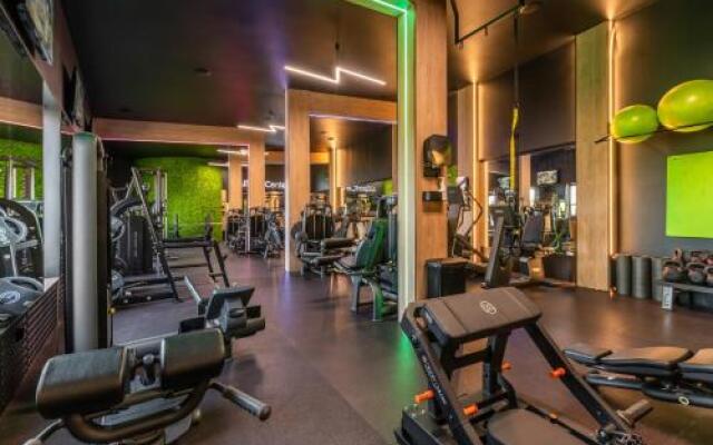 J&J Sport Center