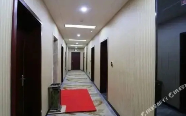 Shaanxi Qin'an Hotel (Sajinqiao Subway Station)