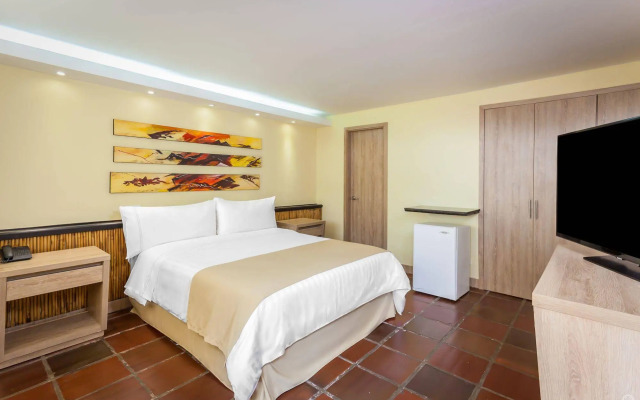 GHL Hotel Club El Puente