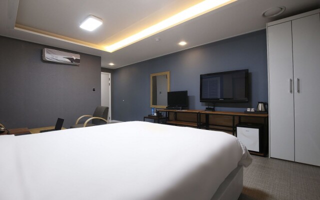 Rex Hotel Cheonan