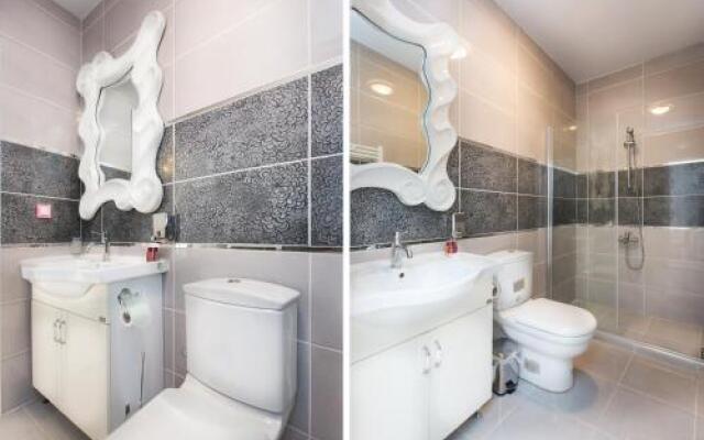 De Moon Suites Hotel