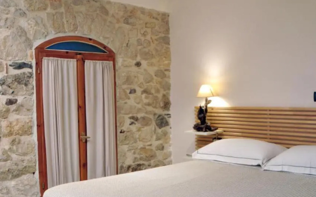 Limni Stone Apartments