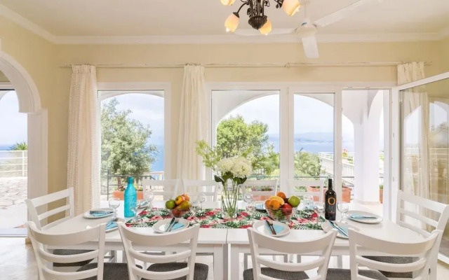 Villa Agathi with amazing view and pool