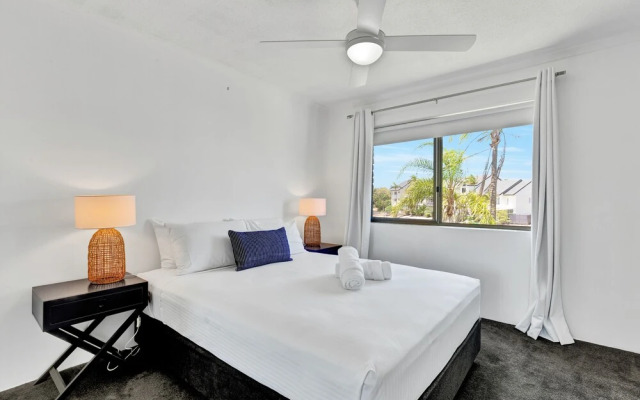 Hacienda- Canal Views And Comfort