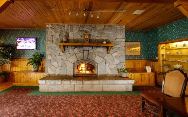 Summit Inn