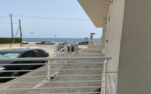 Corallo Apartment On Sea Shore