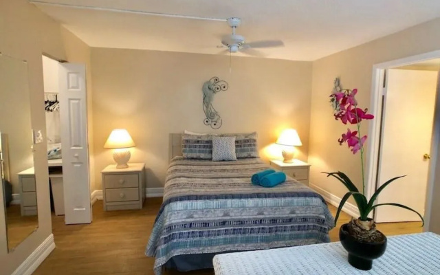 Bonita Beach & Tennis Condo
