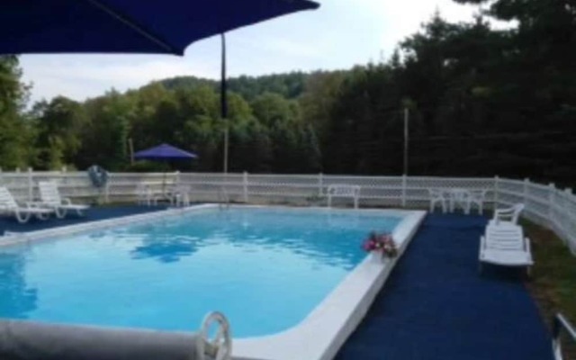 1896 House Country Inn - Barnside Inn