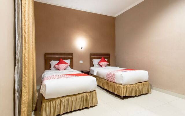 Oyo 1244 Wisma Syariah Aceh House