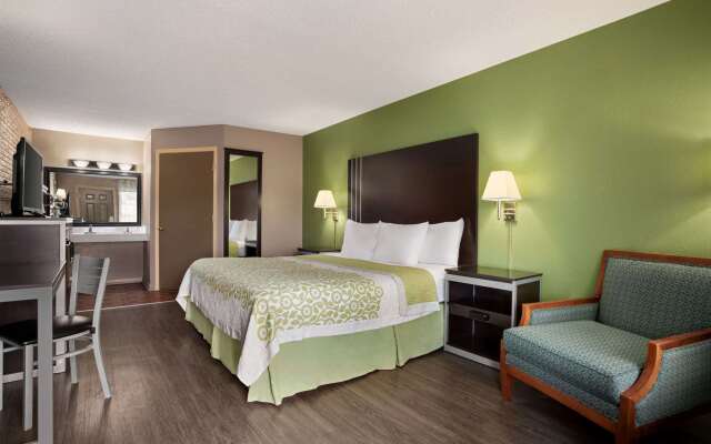 Days Inn by Wyndham Hardeeville/ I-95 State Line
