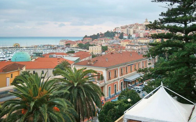 Apartment in Imperia Near the sea