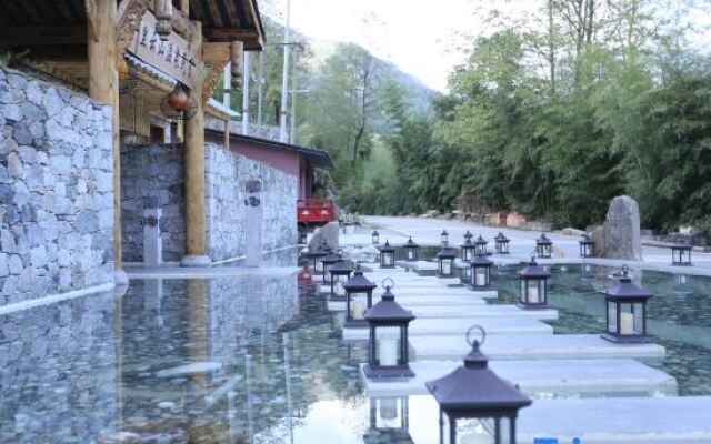 Yili Yunshan Hot Spring Guesthouse