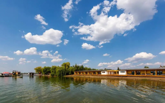 Halfarock Vízi-Erdei Apartmanház