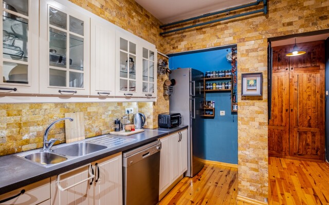 Cozy Flat with Backyard 600 m to Moda Coastal Park