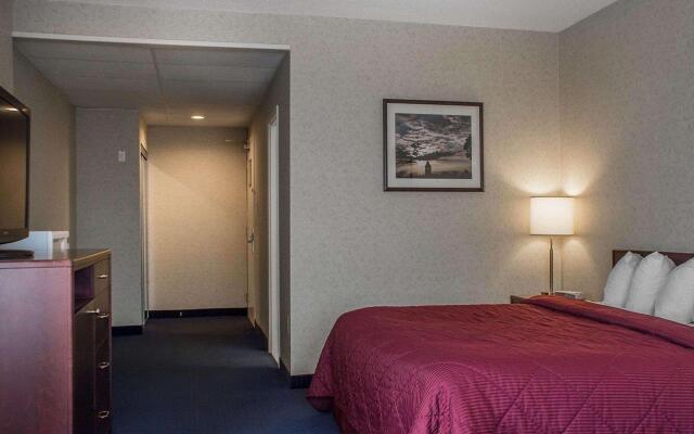 Quality Hotel and Suites Woodstock