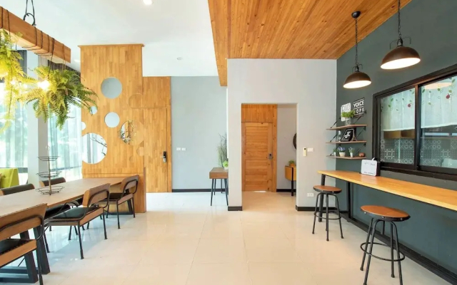 Penny - Farthing Pool Villa