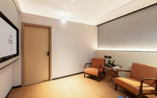 Rezen Hotel Burqin