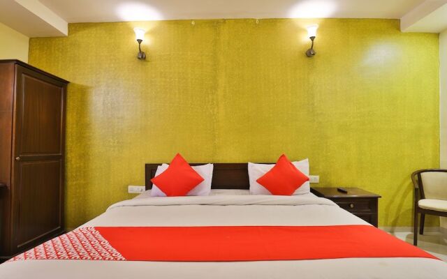 Oyo 2494 Hotel Shree Plaza