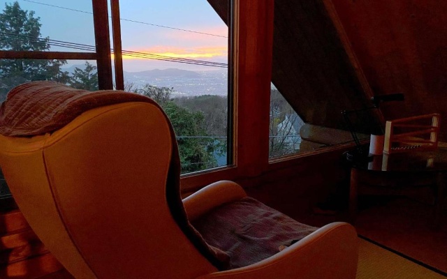 A Private Log House with Mt Fuji View & Piano - "Thangtong House Japan" – Balcony – Kannami
