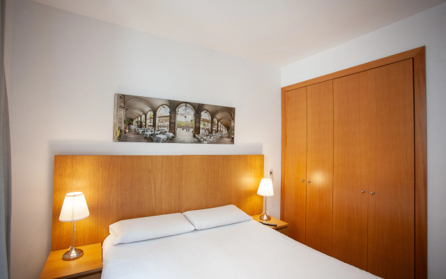 Las Ramblas Pasaje Bacardi Apartments