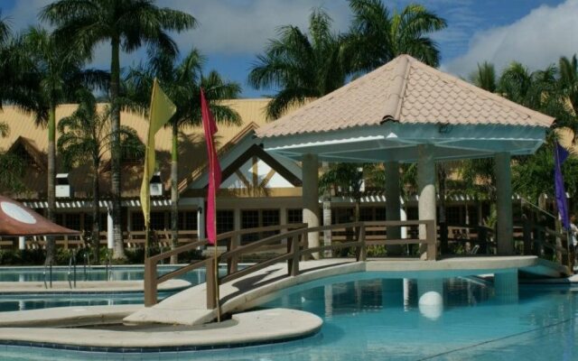 Pineapple Island Resort