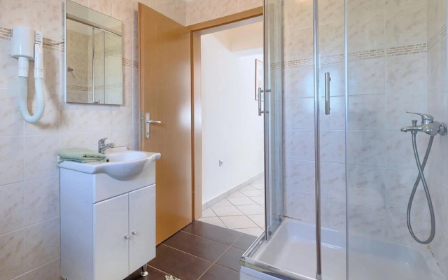 4S - One Bedroom No.2