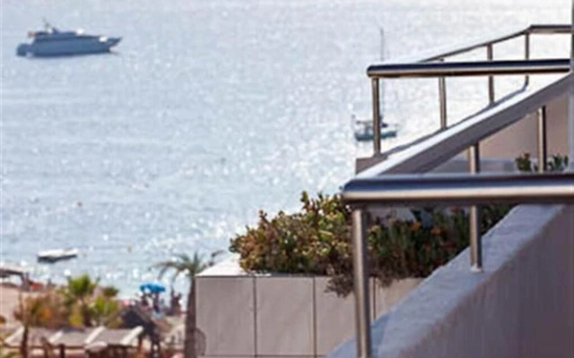 Apartamentos El Moro