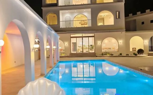 Yunge Homestay (Xiatang Wharf Branch, Yulong River Scenic Area Resort, Yangshuo) – Pool – Guilin