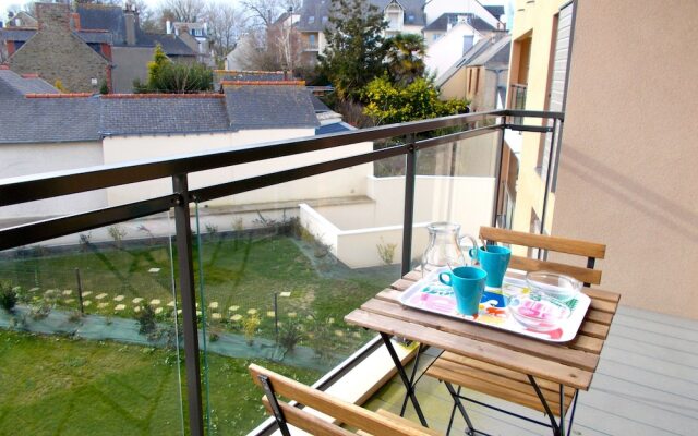 Dinard centre calme 2 Chambres Balcon