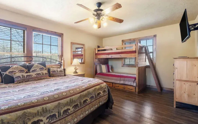 Fox Hollow Family Lodge