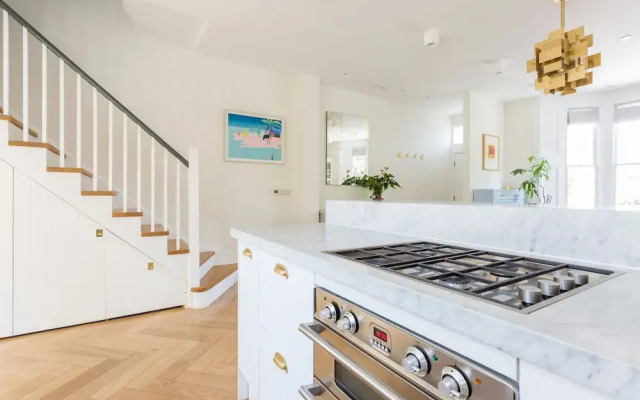 Oakington Road by Onefinestay
