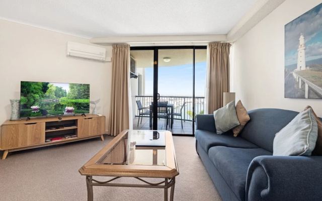 Beachside Retreat in Urangan Mantra Resort – Guest Rooms – Hervey Bay
