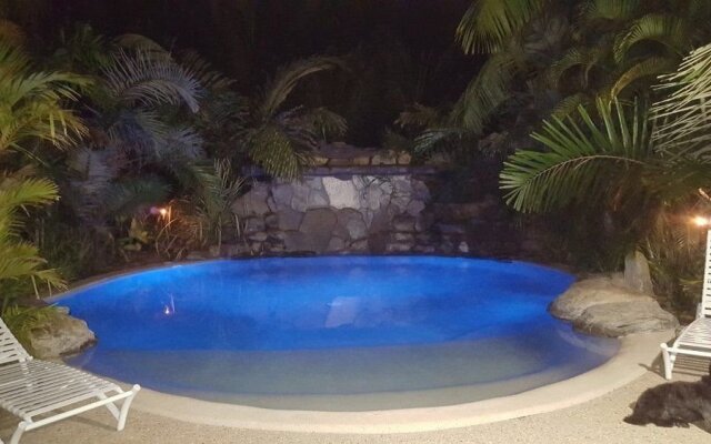 Oak Beach-Port Douglas Mountain View Villas