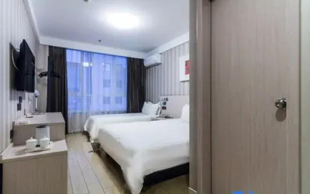 Xuefu Business Hotel (Yanji Yanbian University store)