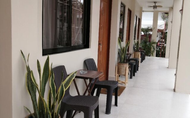 Harman Suites Moalboal
