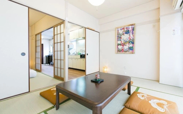 Aki Building 402