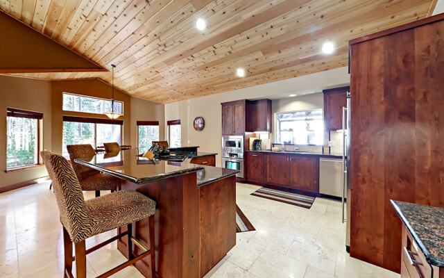 High End Executive Tahoe Home by RedAwning