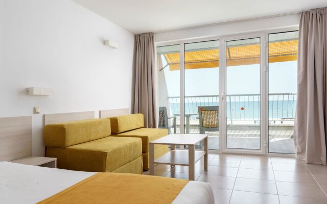 AluaSun Helios Beach – All Inclusive