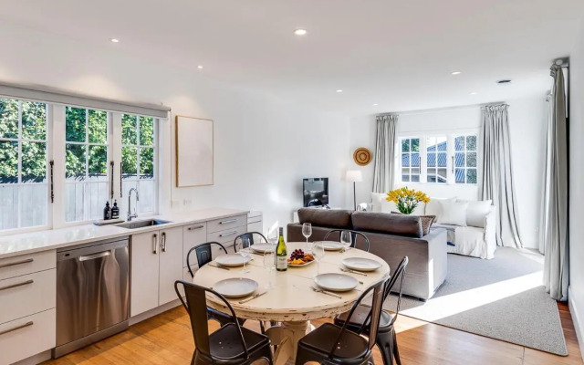Gem on Gillean - Havelock North Holiday Home