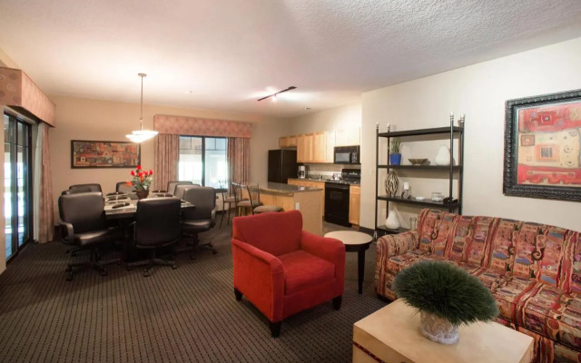 Wildwood Lodge  St Paul