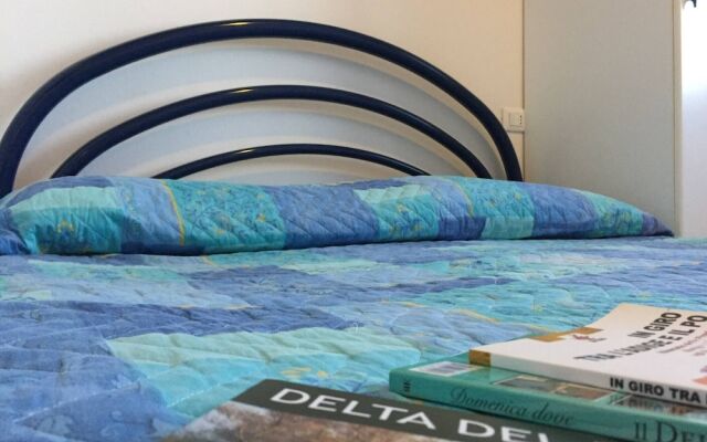 Airy Apartment With Balcony - Beahost