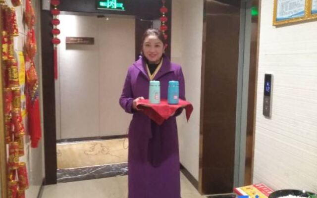 Kangding Love Song Plaza Yoyo City Gesang Flower Hotel