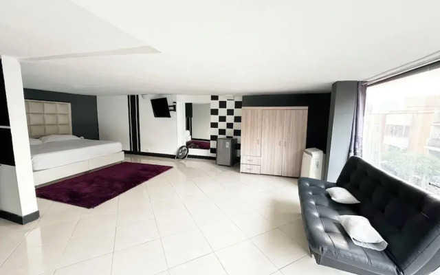 $ PROMO $ Big Rooftop Apt 10 BDRM w/Pool @Poblado
