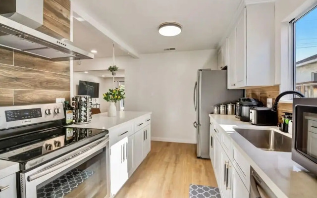 @ Marbella Lane - Stylish Cozy4br in Siliconvalley